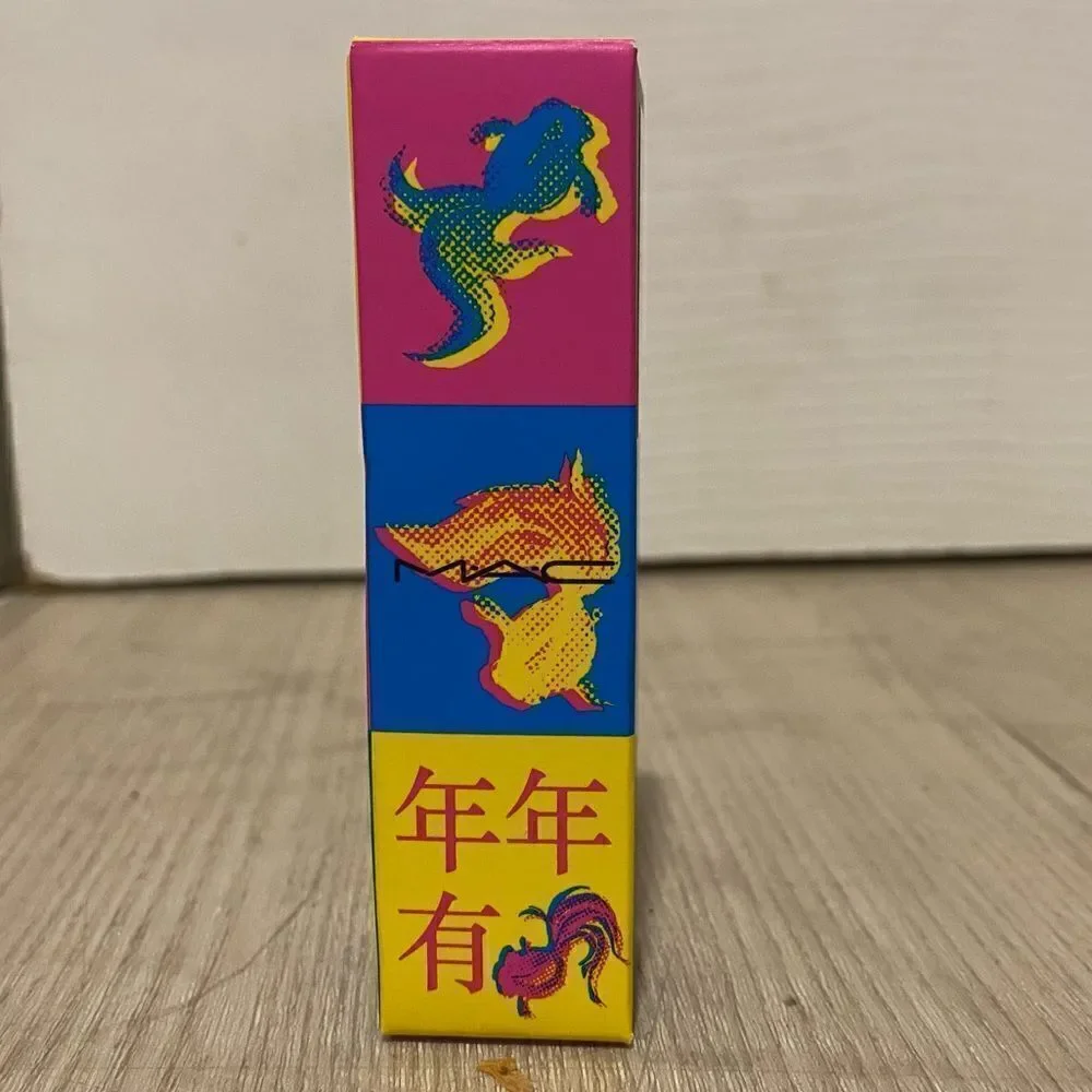 NIB MAC Lunar New Year Versicolour Varnish Cream Lip Stain in Like Candy